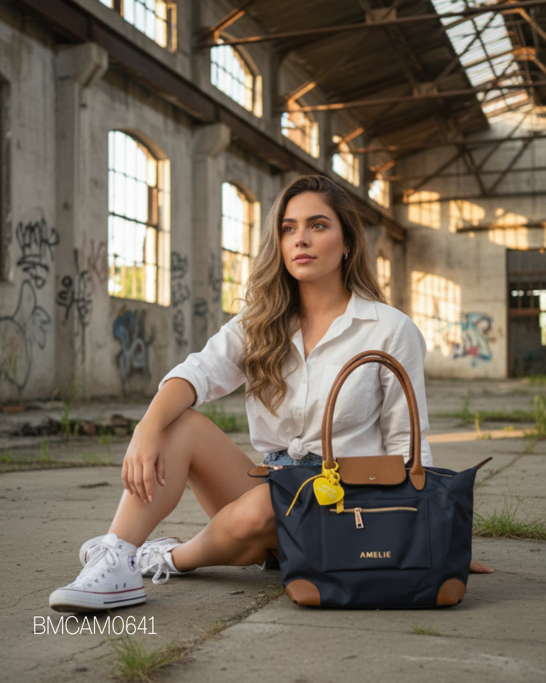 BOLSO COMBINADO CON LLAVERO CORAZON